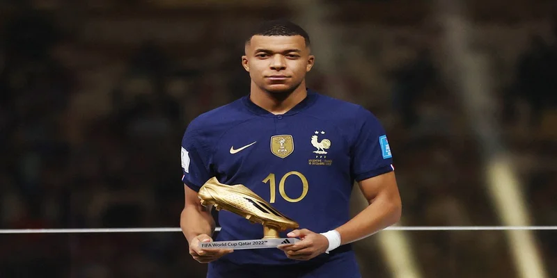 Mbappe có thể chơi tại trung tâm lẫn tiền đạo cánh trái