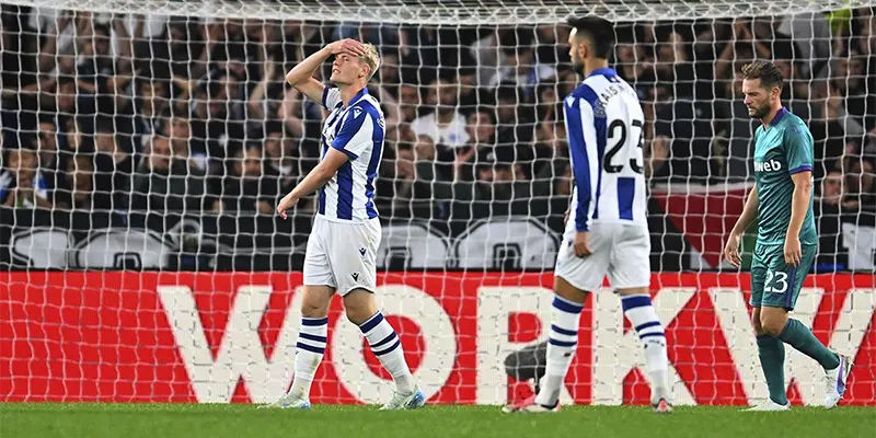 Real Sociedad tấn công liên tục nhưng không thể ghi bàn trong hiệp 2