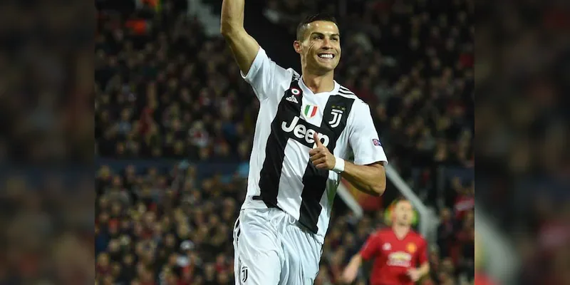 Ronaldo vẫn ghi 100 bàn khi chuyển sang Juventus